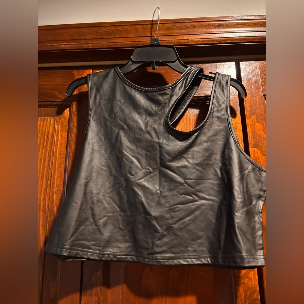 SHEIN Black Faux Leather Crop Top
